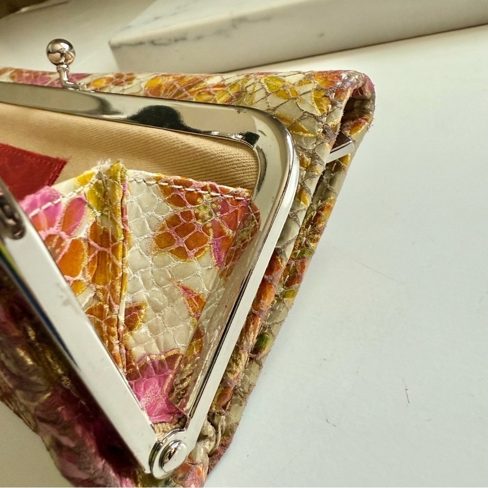 Hobo International Lauren Clutch Floral Wallet - Picture 6 of 8